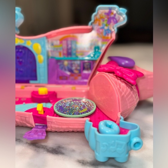 Polly Pocket Puppy Party Piñata & Unicorn Travel Toy Exteriors. - Picture 8 of 8